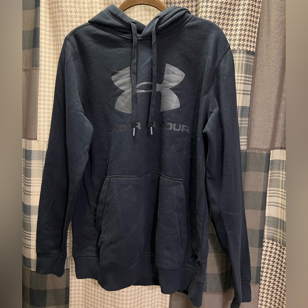 Under Armour Black Sweatshirt Hoodie Athletic Design